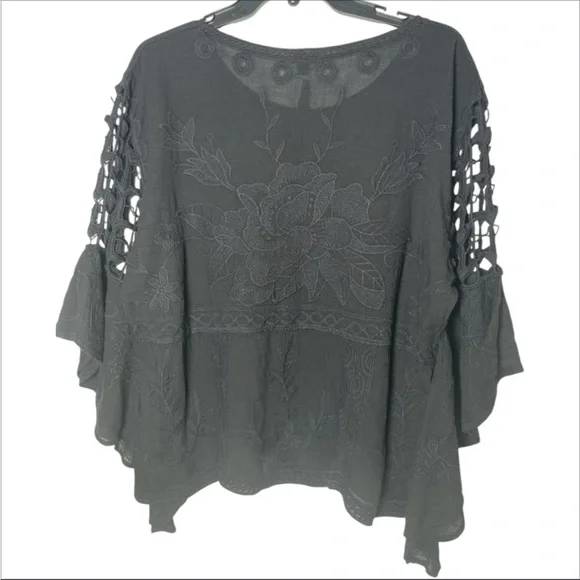 Coco + Carmen Embroidered floral crochet bell Sleeve Top Black Whimsigoth S/M - Picture 3 of 4